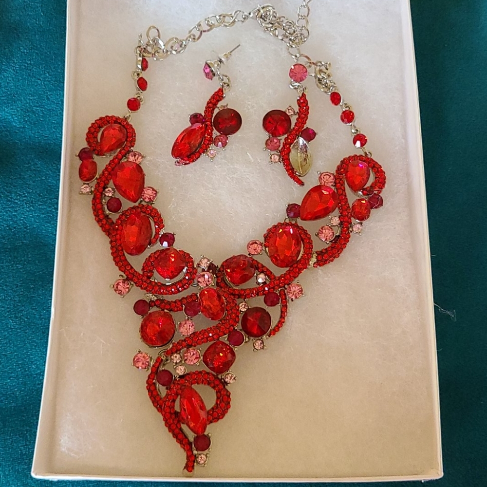 Red and pink fashion jewelry necklace and earrings